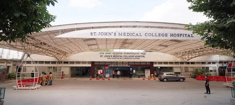 St. John’s Medical College campus featuring modern buildings and lush surroundings
